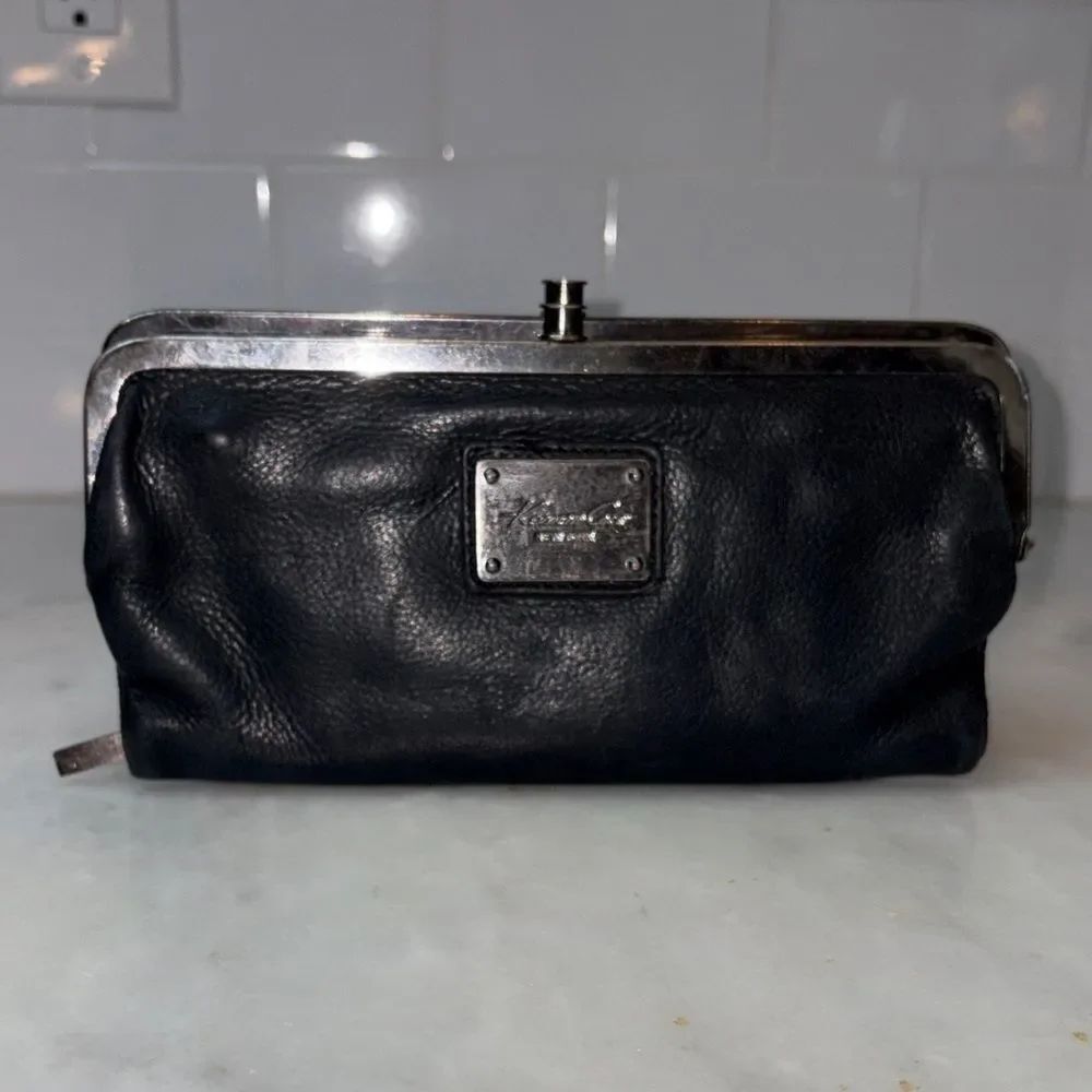 Kenneth Cole New York Kiss Lock Clutch Wallet Organizer Black Genuine Leather